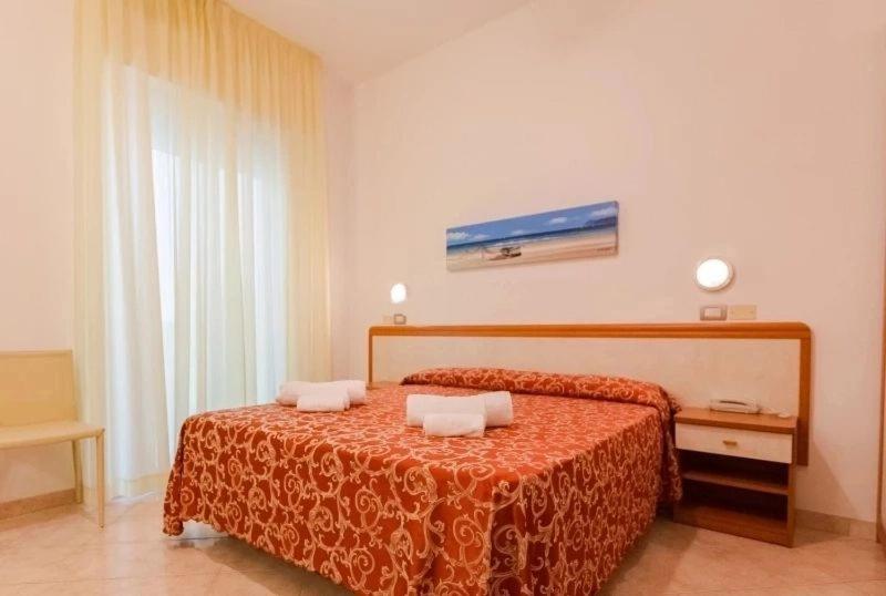 Hotel Ivana Misano Adriatico Exterior foto